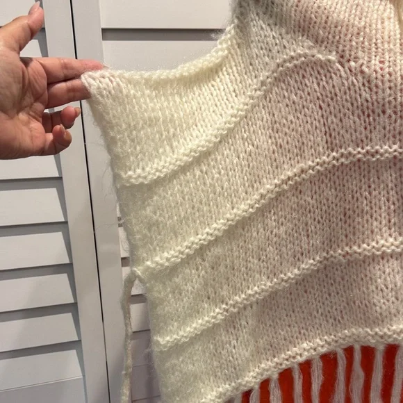 Elegant knitted Cream Knit Poncho with Fringe - Picture 8 of 12